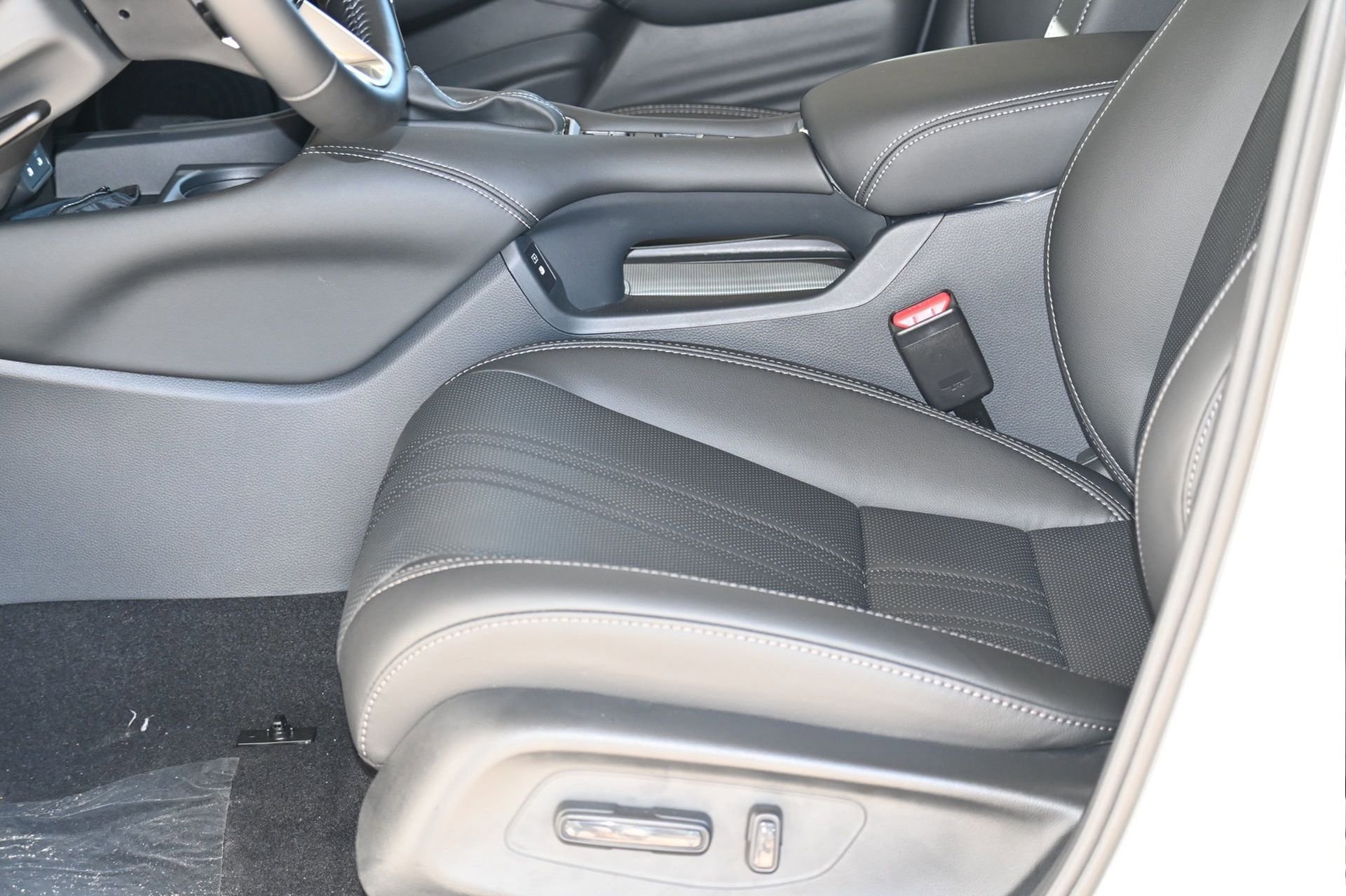 New 2026 Honda HR-V EX-L image 15