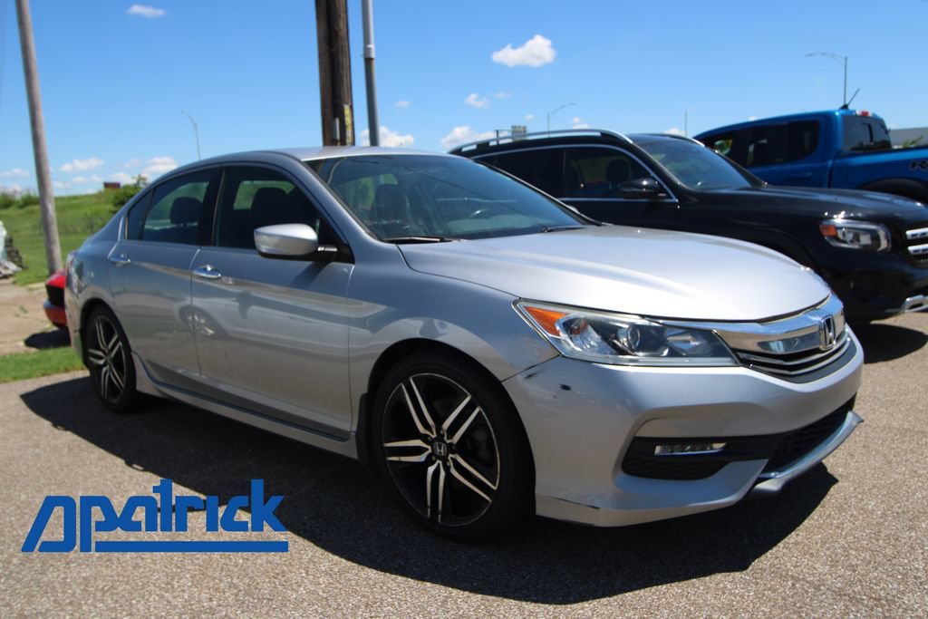 Used 2017 Honda Accord Sport image 1