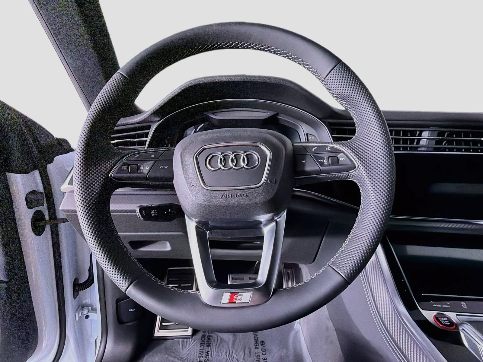 New 2026 Audi SQ8 Premium Plus AWD/4WD image 11