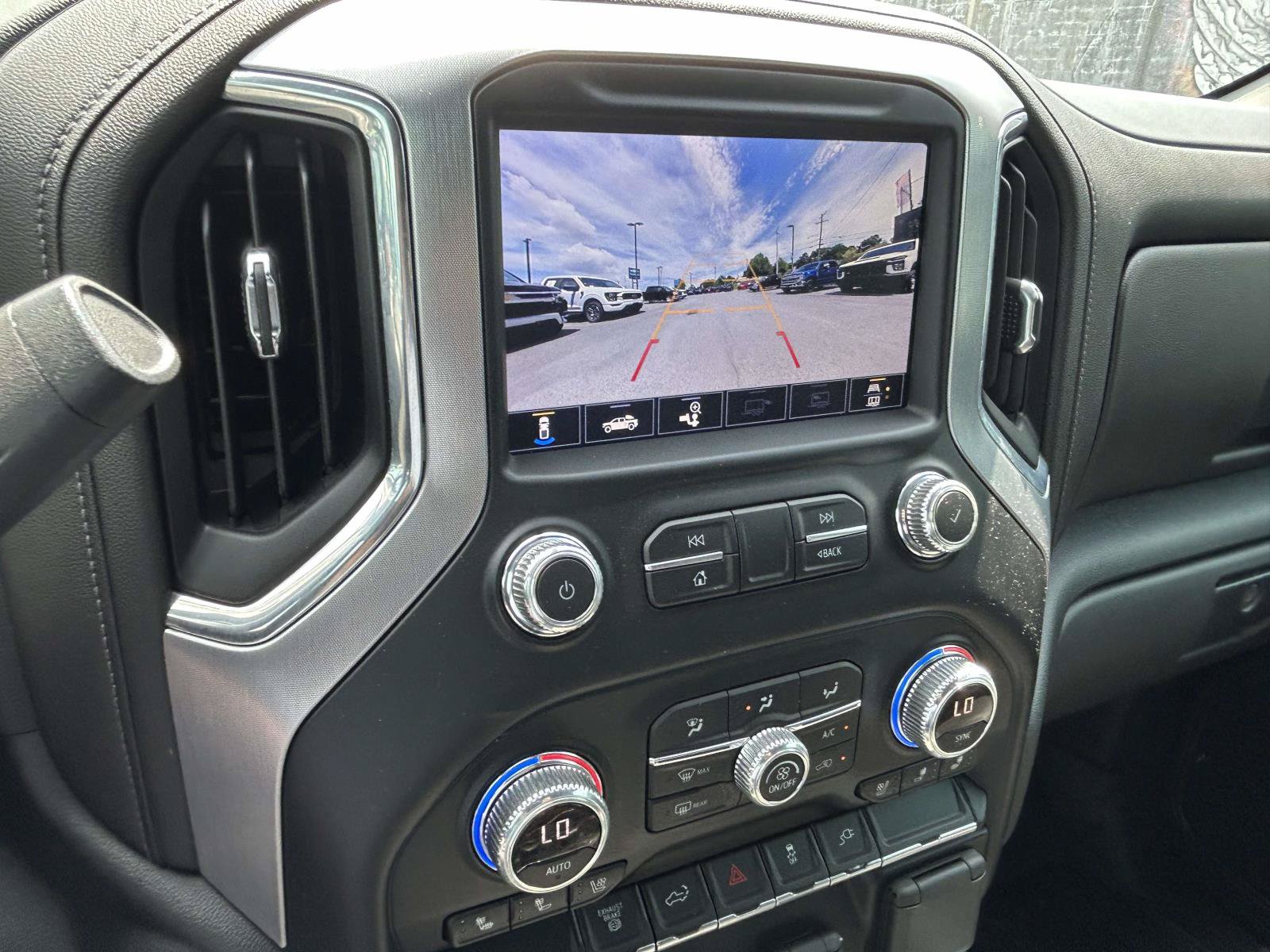 Used 2023 GMC Sierra 2500 SLT w/ SLT Convenience Package AWD/4WD image 25