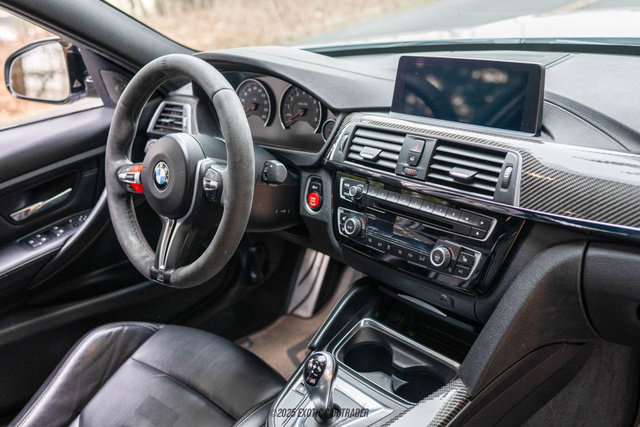 Used 2018 BMW M3 RWD image 32