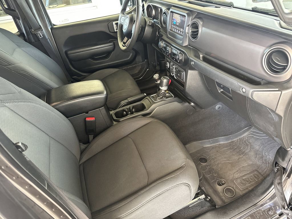 Used 2023 Jeep Gladiator Willys image 36