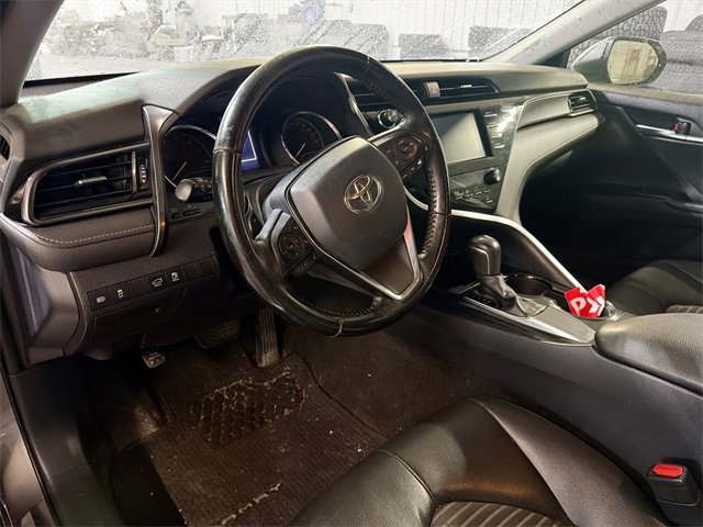 Used 2019 Toyota Camry L image 8