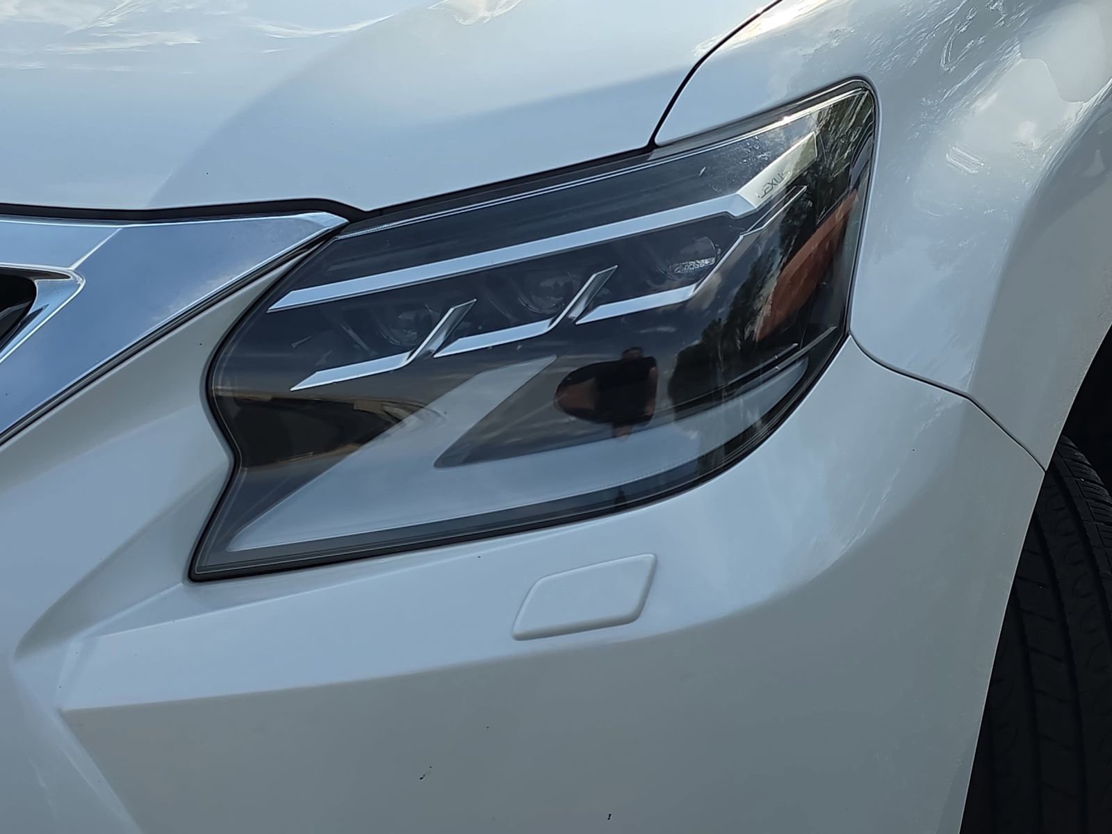 Used 2020 Lexus GX 460 Luxury w/ Accessory Package image 31