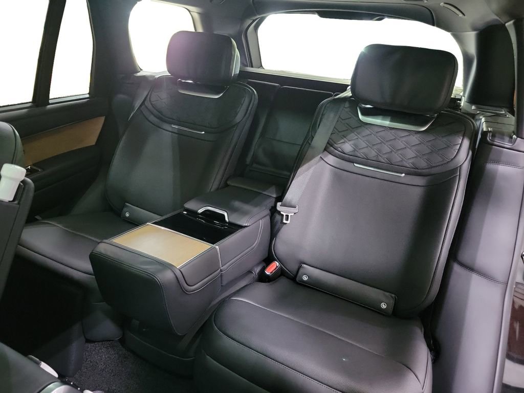 New 2026 Land Rover Range Rover SV AWD/4WD image 22