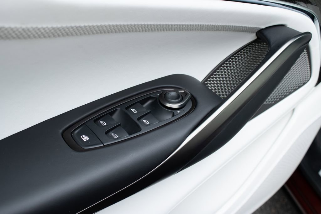 New 2025 Aston Martin DBX 707 image 11