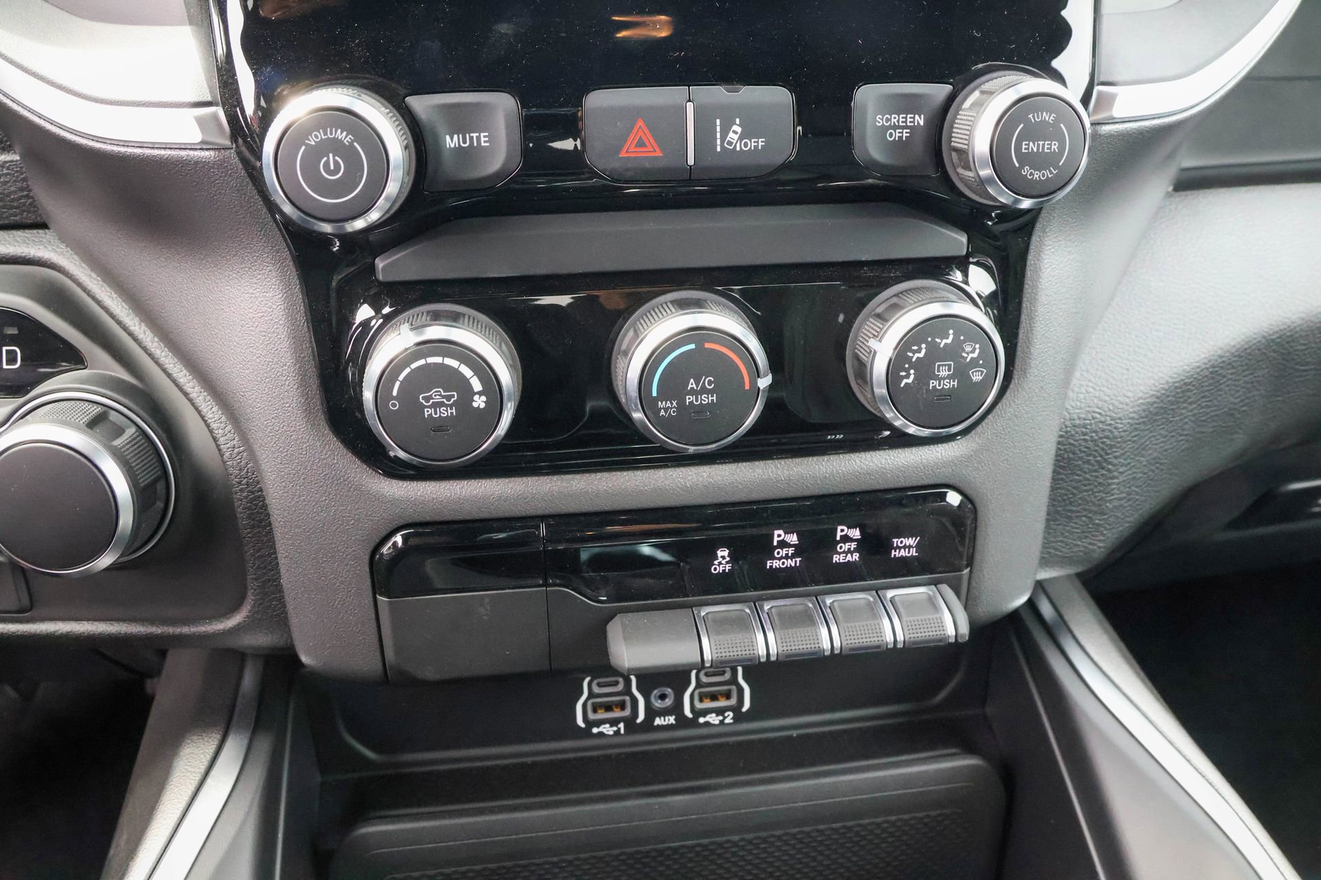 New 2026 RAM 1500 Express image 23