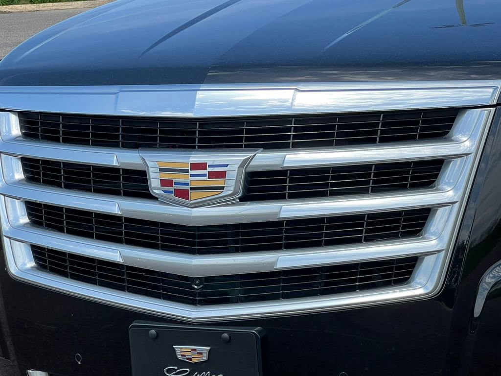 Used 2019 Cadillac Escalade Premium Luxury AWD/4WD image 45