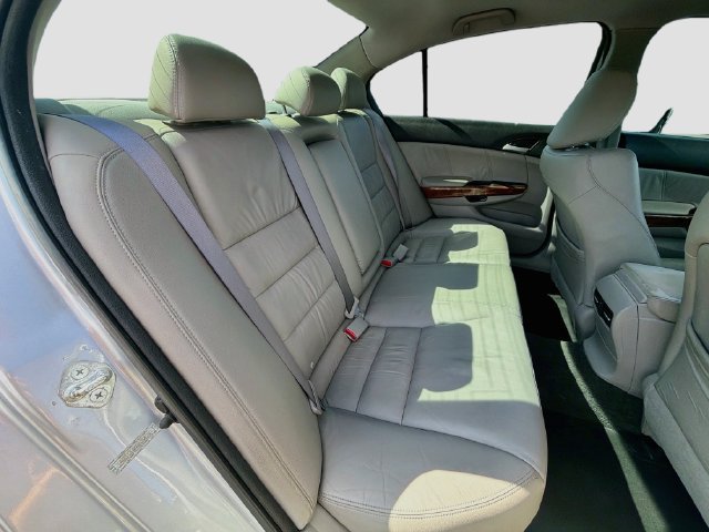 Used 2011 Honda Accord EX-L image 27