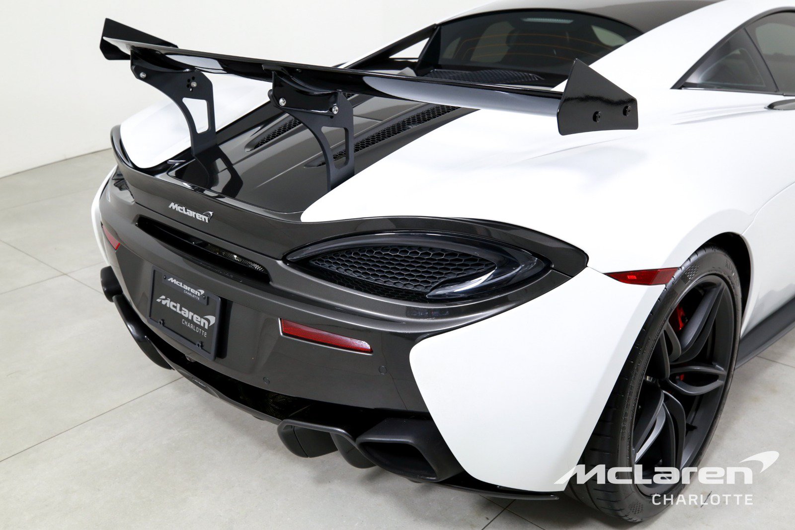 Used 2017 McLaren 570S Coupe RWD image 30
