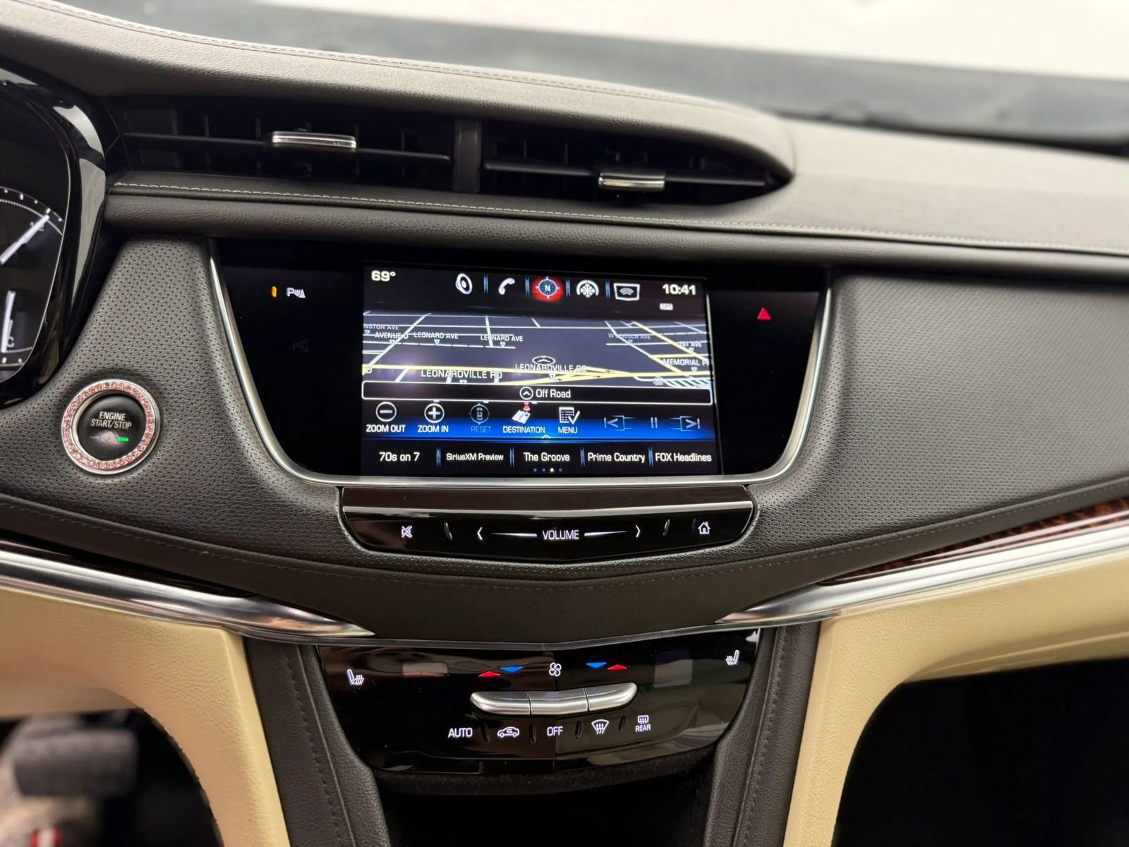 Used 2018 Cadillac XT5 Luxury w/ Driver Awareness Package AWD/4WD image 54