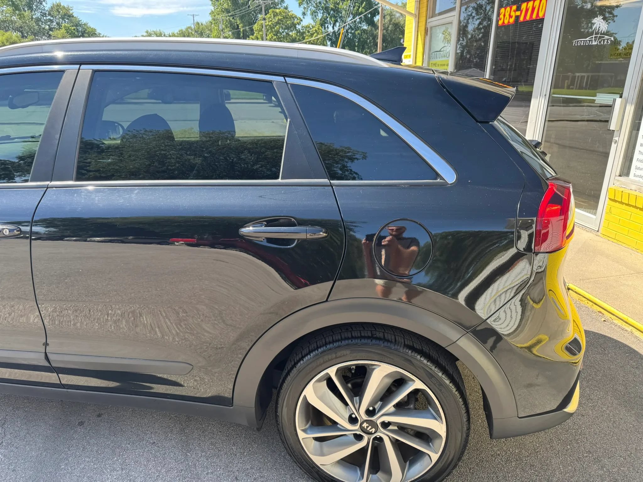 Used 2019 Kia Niro Touring FWD image 5