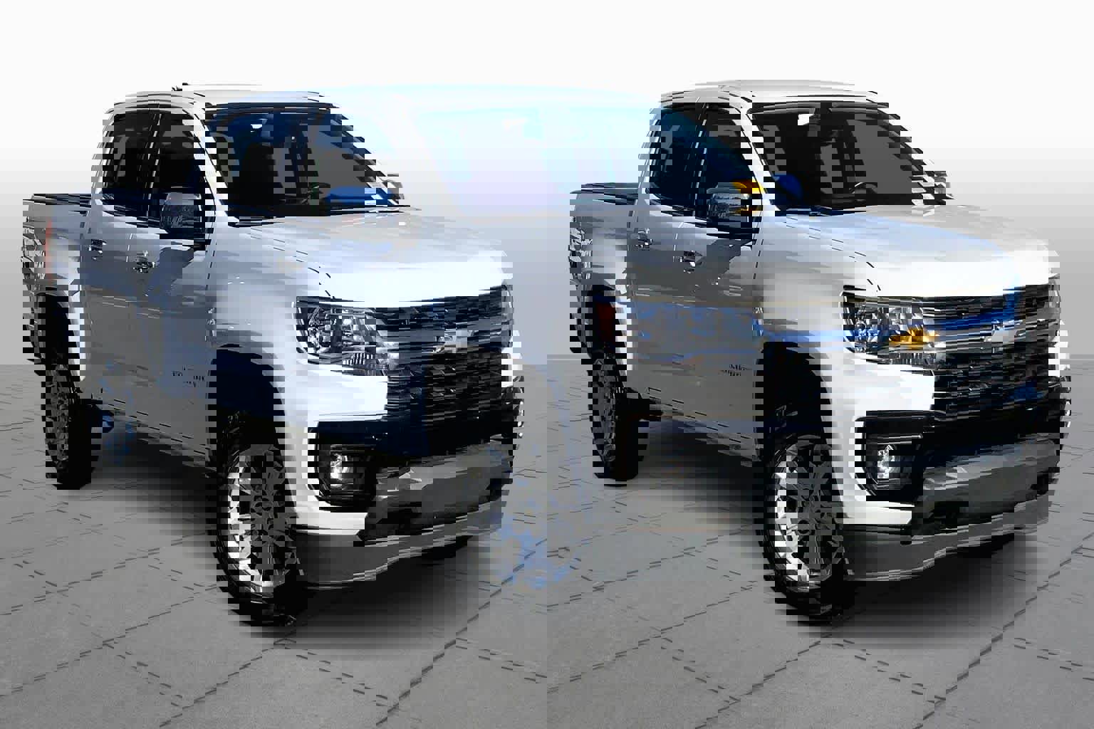 Used 2022 Chevrolet Colorado LT w/ Chrome Appearance Package image 2