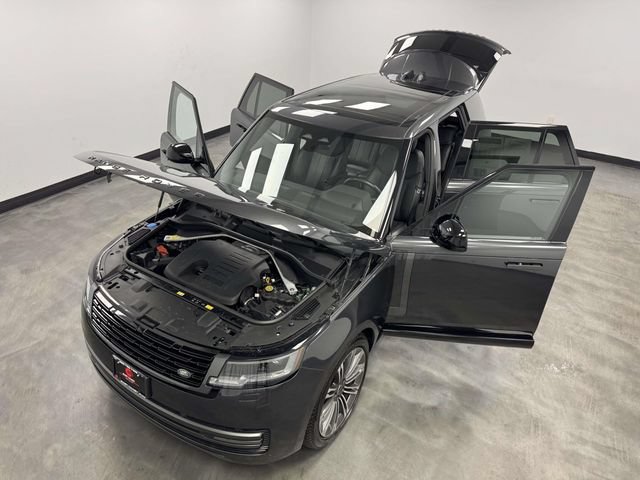 Used 2024 Land Rover Range Rover SE AWD/4WD image 11