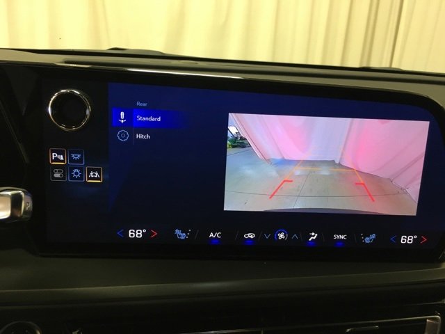 Used 2025 Chevrolet Traverse LT image 20