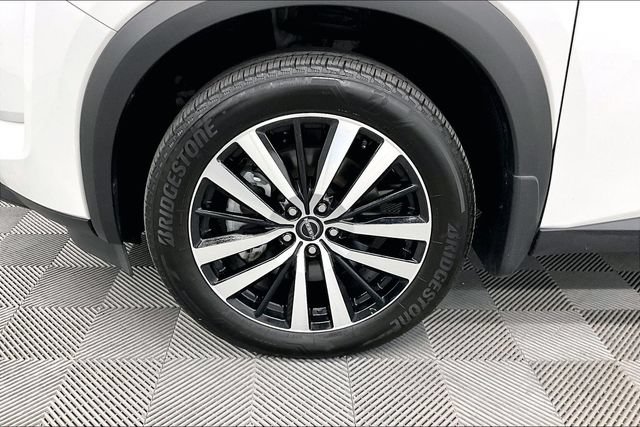 Used 2025 Nissan Pathfinder Platinum w/ Cargo Package FWD image 10