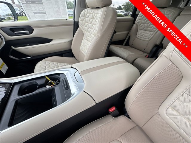 New 2025 Nissan Armada Platinum Reserve image 19