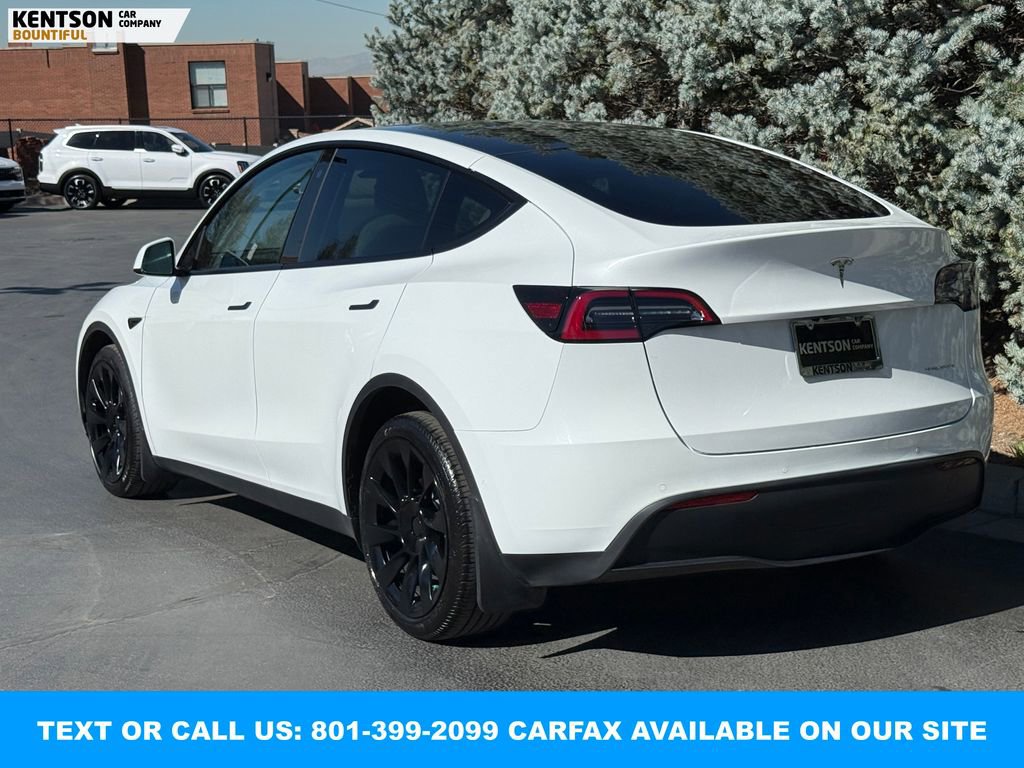 Used 2022 Tesla Model Y Long Range image 5