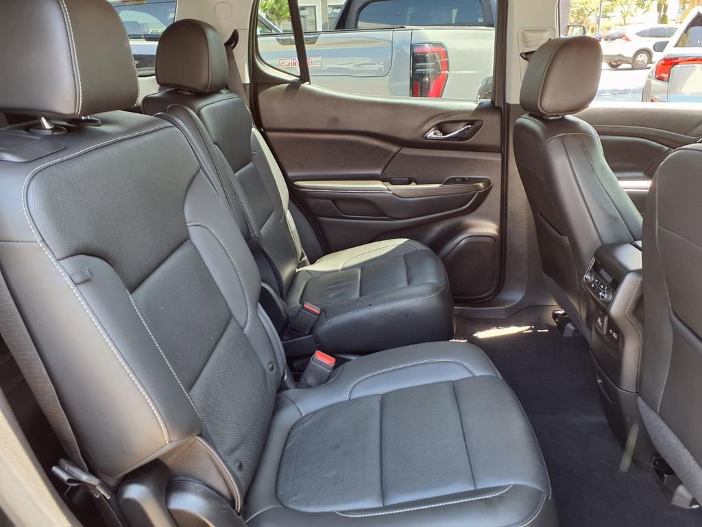 Used 2023 GMC Acadia SLT w/ Elevation Edition AWD/4WD image 9