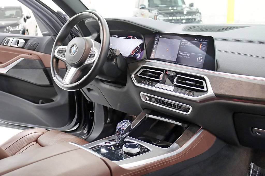 Used 2021 BMW X5 M50i w/ Executive Package AWD/4WD image 33