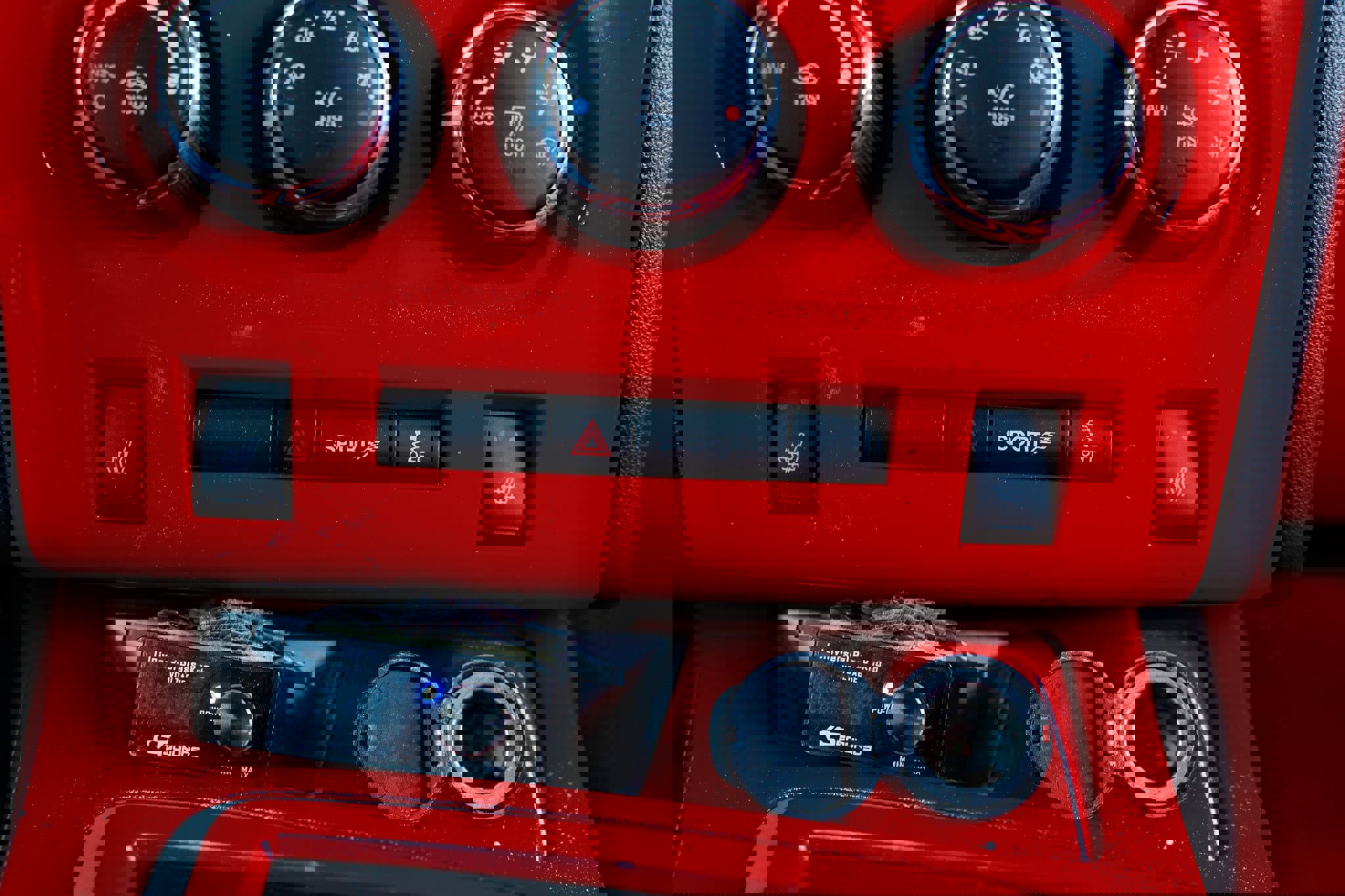 Used 2014 Dodge Challenger R/T image 30