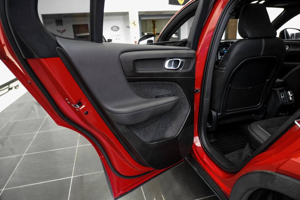 Used 2023 Volvo C40 P8 Recharge Ultimate w/ Protection Package Premier AWD/4WD image 42