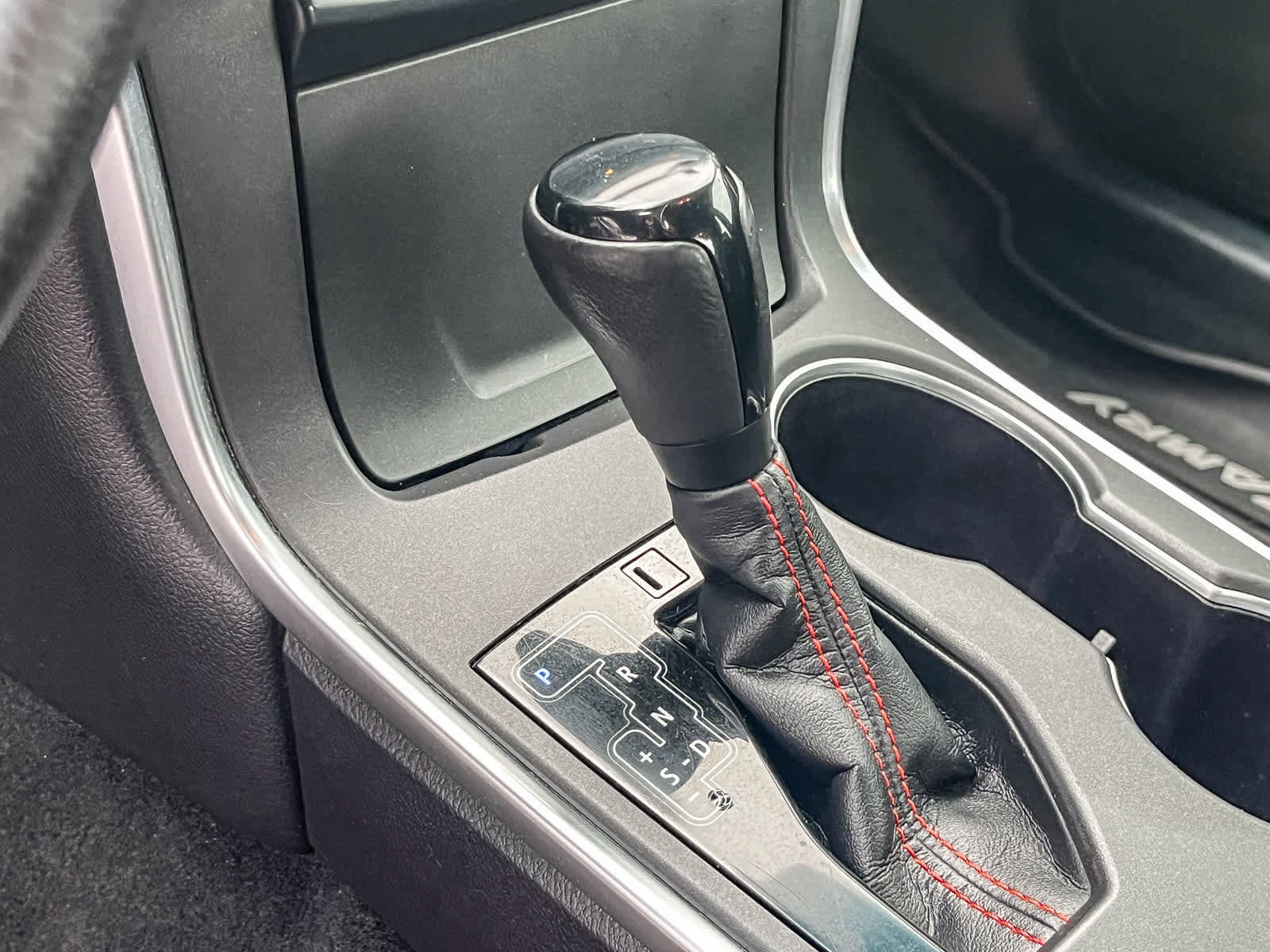 Used 2017 Toyota Camry SE image 19