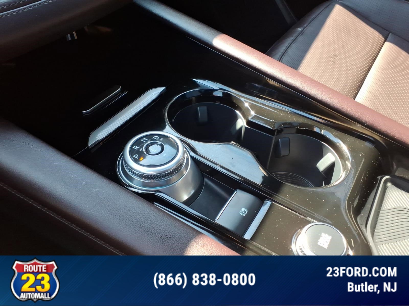 Certified 2025 Ford Explorer Platinum w/ Ultimate Package AWD/4WD image 20