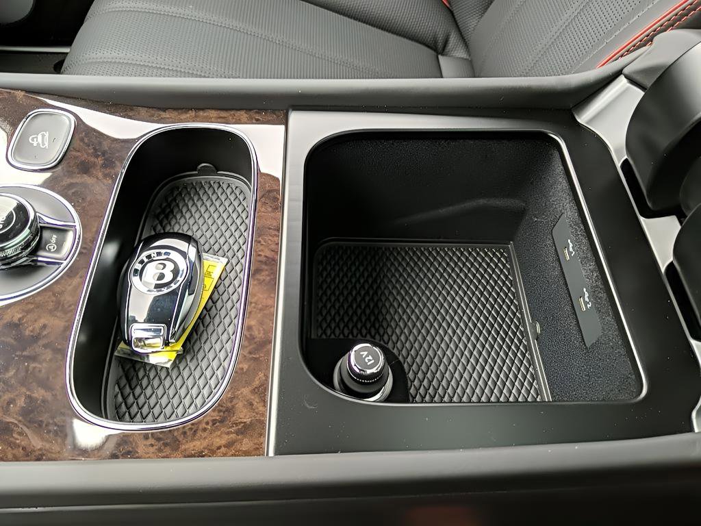 Used 2023 Bentley Bentayga Extended Wheelbase image 31
