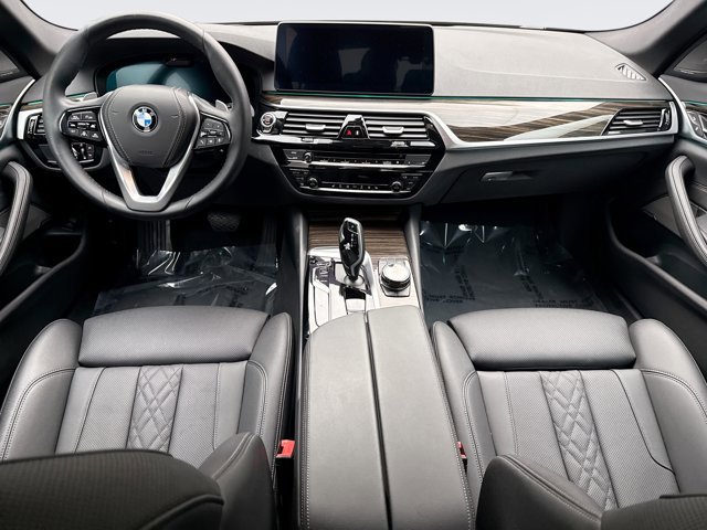 Used 2023 BMW 530i xDrive w/ Executive Package image 14