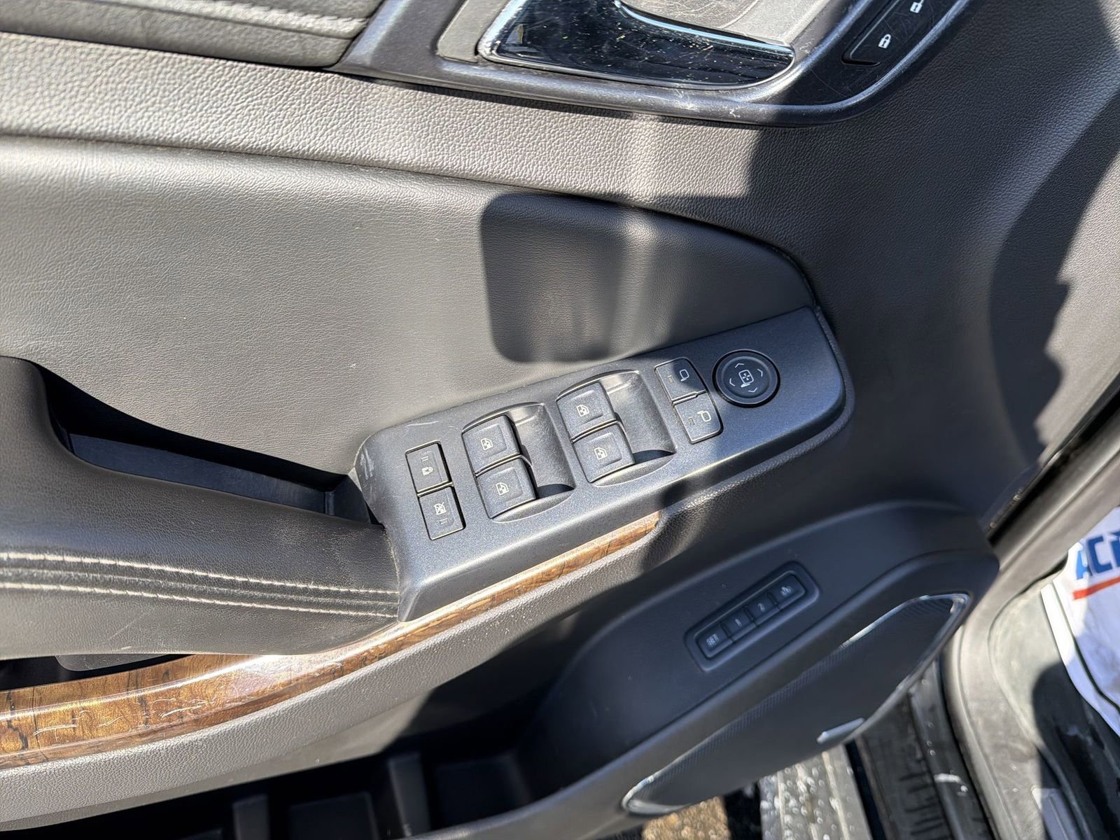 Used 2015 Chevrolet Suburban LT AWD/4WD image 22