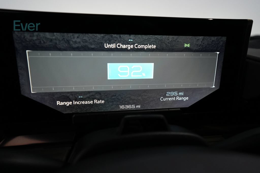 Used 2025 GMC Hummer EV 2X w/ LPO, Cargo Utility Package AWD/4WD image 7