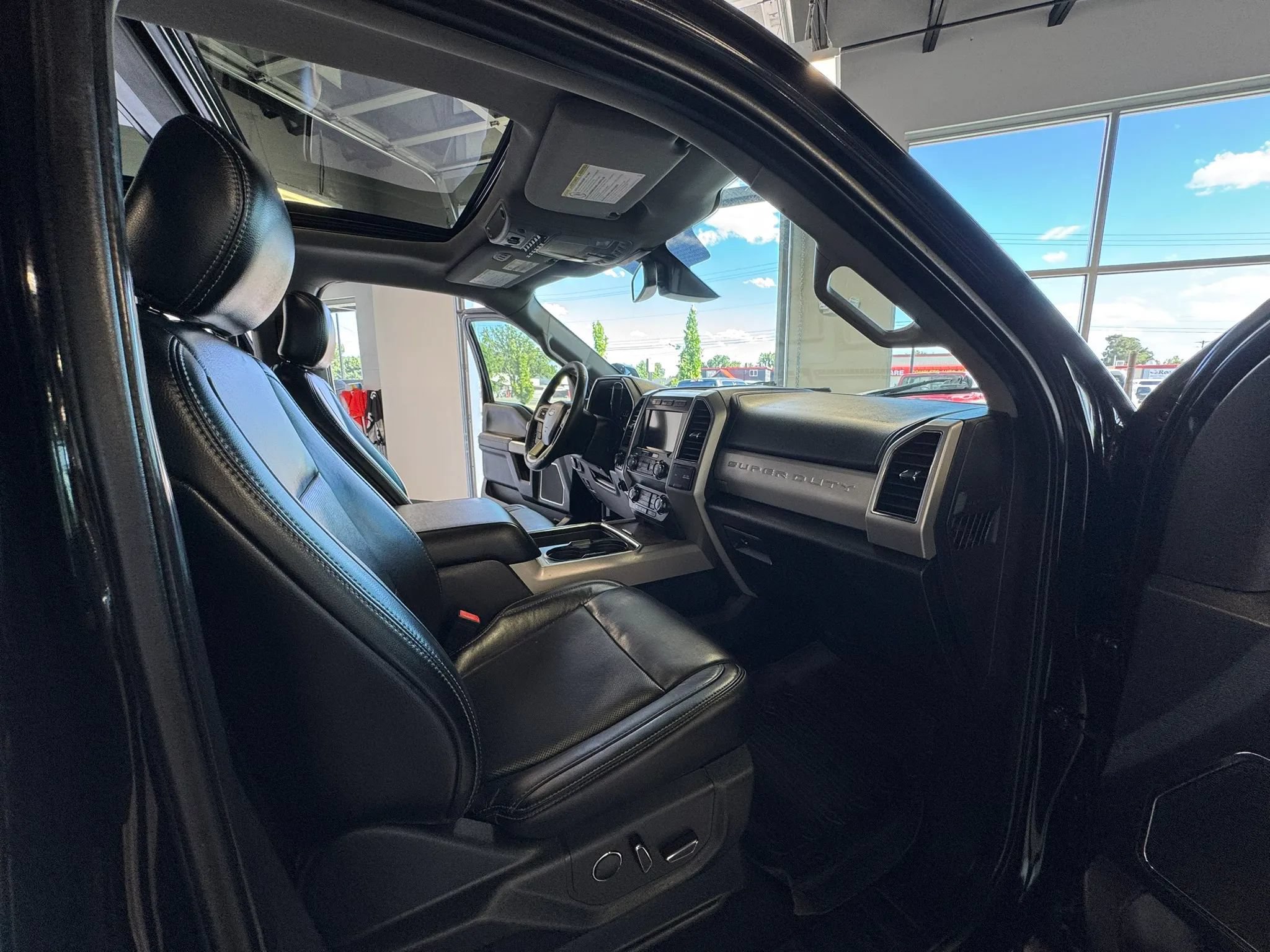 Used 2019 Ford F250 Lariat AWD/4WD image 26