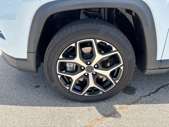 Used 2025 Jeep Compass Limited image 10