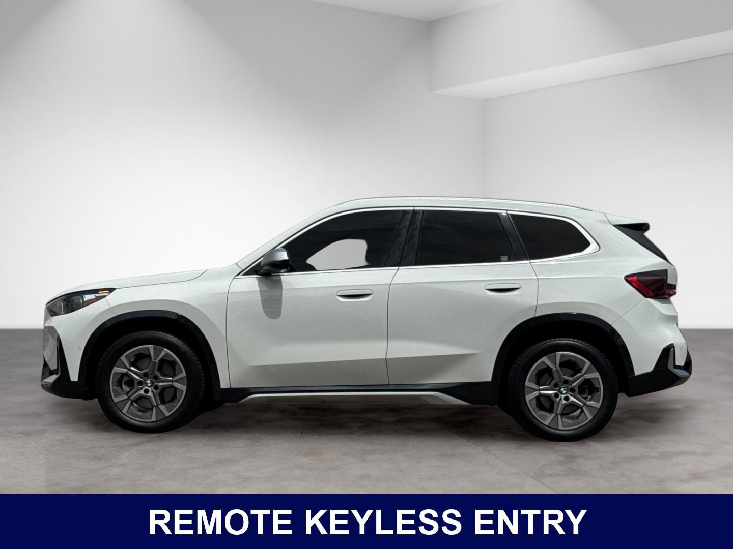Used 2023 BMW X1 xDrive28i w/ Convenience Package AWD/4WD image 3