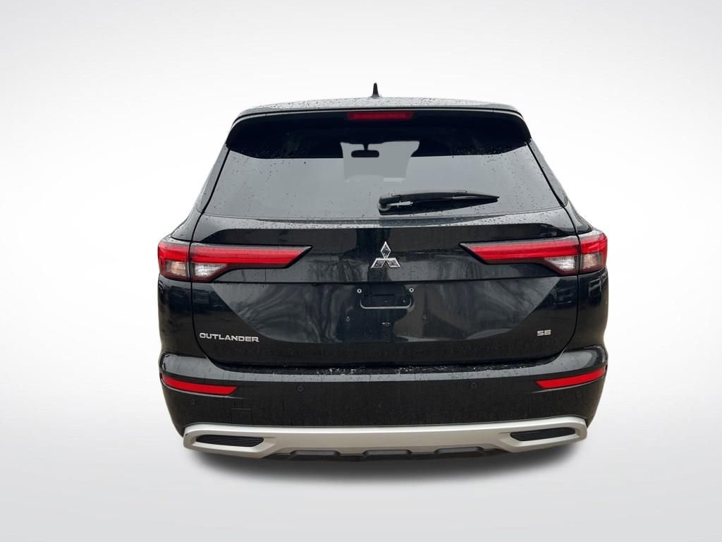 Used 2024 Mitsubishi Outlander SE image 48