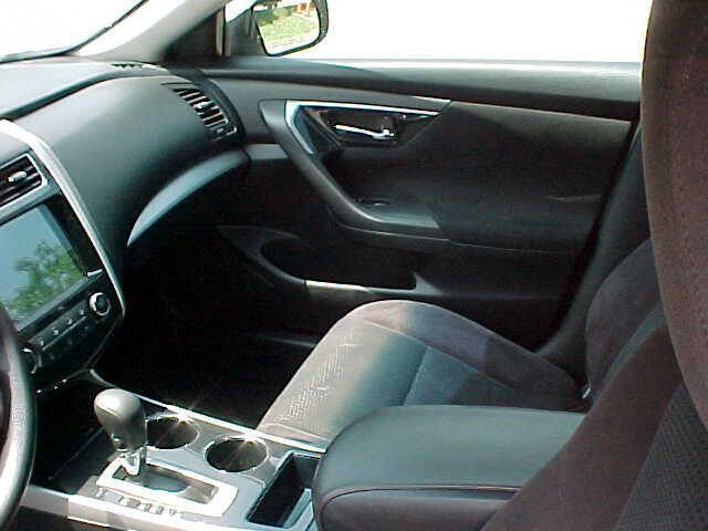 Used 2014 Nissan Altima 2.5 S w/ Display Audio Package FWD image 15