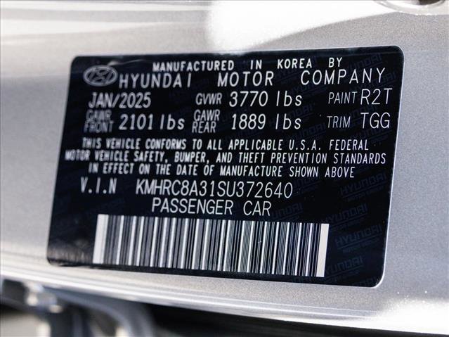 Used 2025 Hyundai Venue SEL image 24
