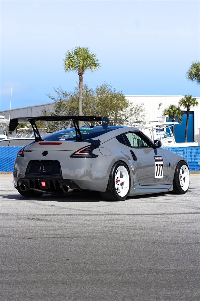 Used 2009 Nissan 370Z Touring w/ Sport Pkg image 6