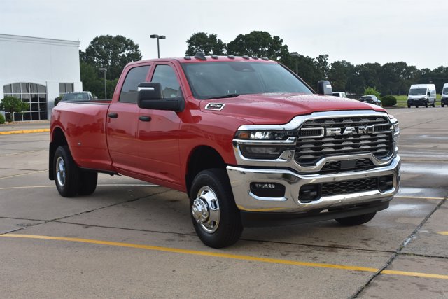 New 2026 RAM 3500 Tradesman w/ Chrome Appearance Group A AWD/4WD image 3