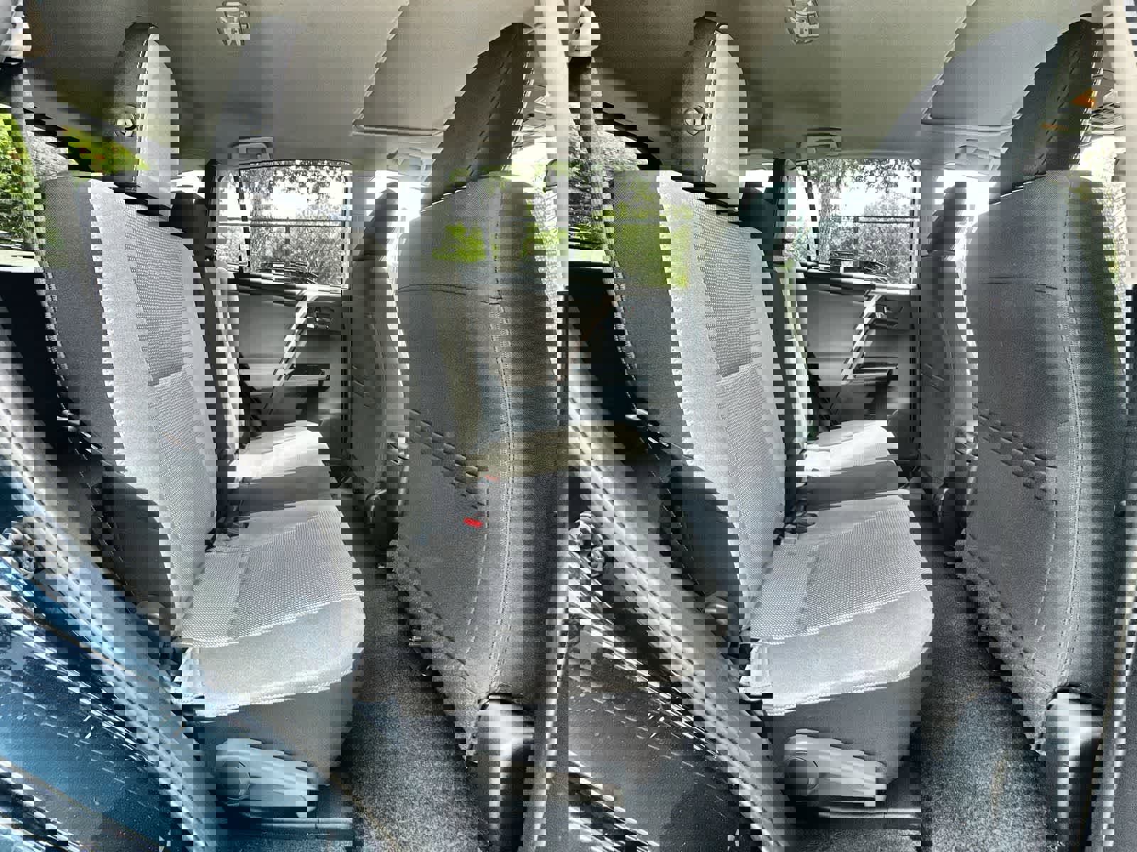 Used 2018 Toyota RAV4 XLE FWD image 19