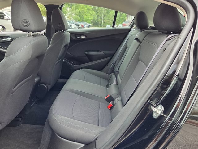 Used 2017 Chevrolet Cruze LT w/ Convenience Package FWD image 11