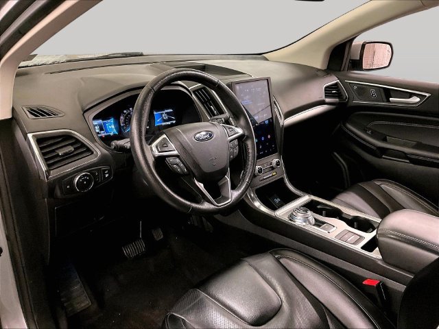 Used 2022 Ford Edge Titanium w/ Equipment Group 301A AWD/4WD image 12