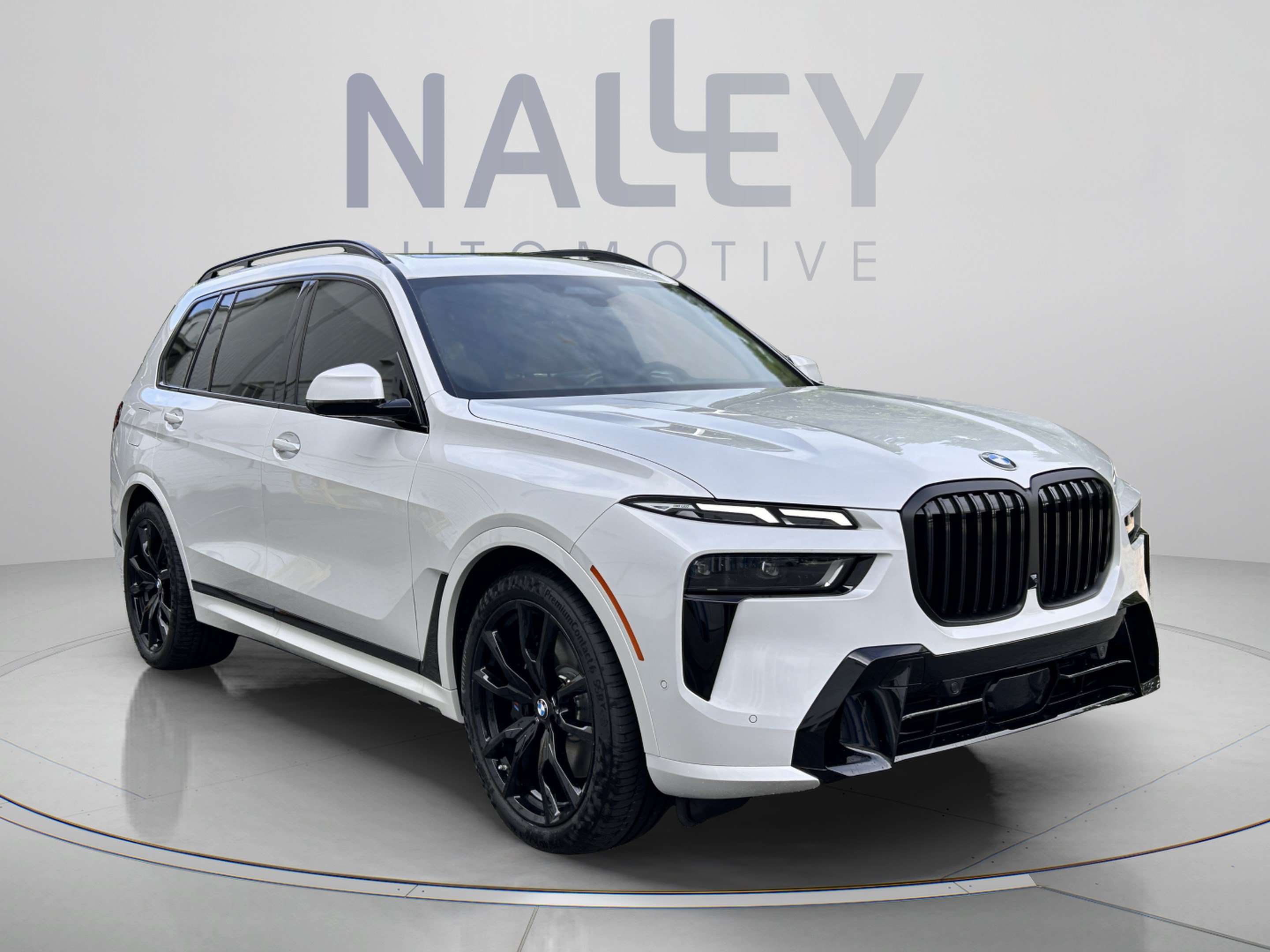 Used 2027 BMW X7 xDrive40i w/ M Sport Package AWD/4WD image 5