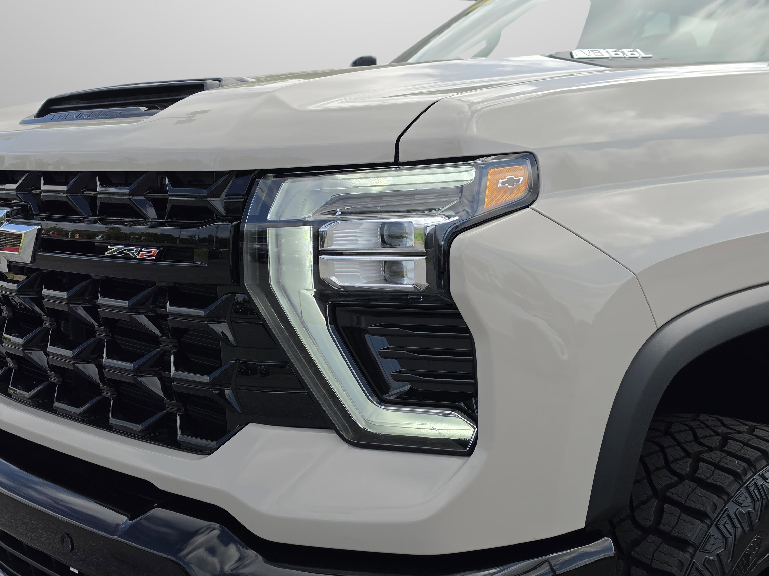 New 2026 Chevrolet Silverado 2500 ZR2 AWD/4WD image 38