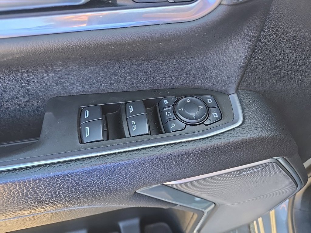 Used 2025 GMC Sierra 2500 Denali AWD/4WD image 9