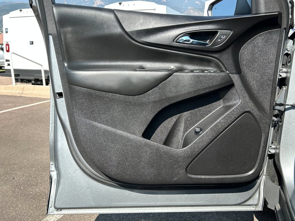 Used 2024 Chevrolet Equinox LT AWD/4WD image 29