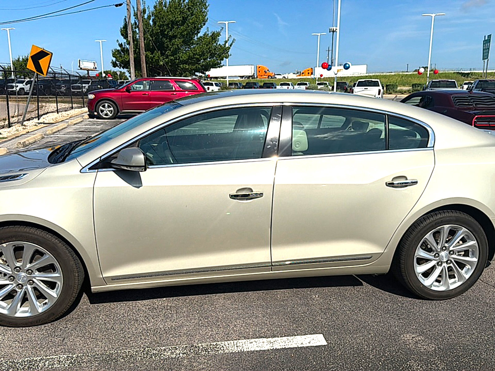 Used 2015 Buick LaCrosse Leather w/ Driver Confidence Package #1 FWD image 4