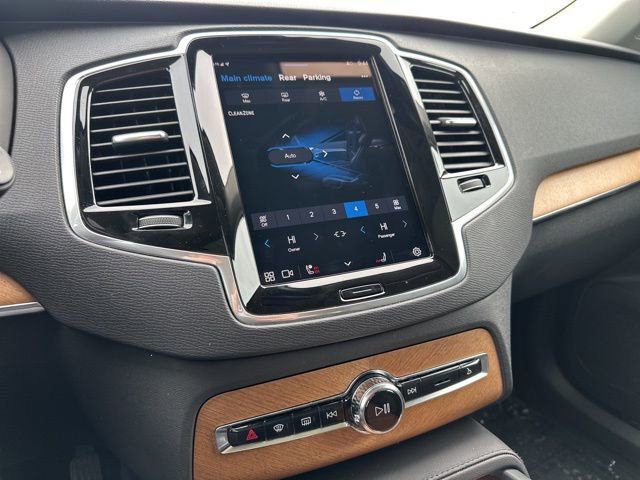Certified 2023 Volvo XC90 B6 Plus w/ Protection Package Premier image 22