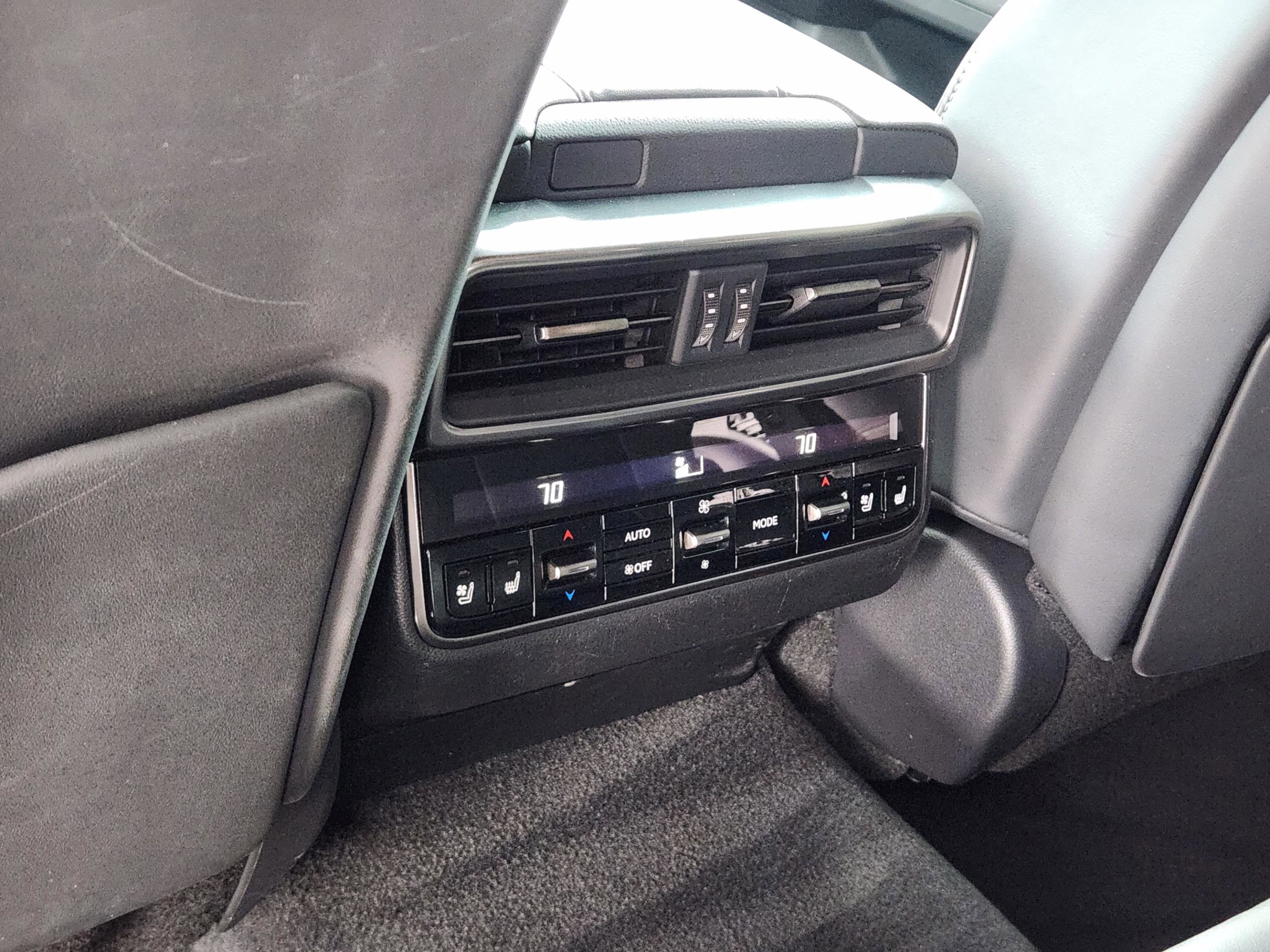 Used 2023 Lexus LX 600 4WD w/ Appearance Package image 31